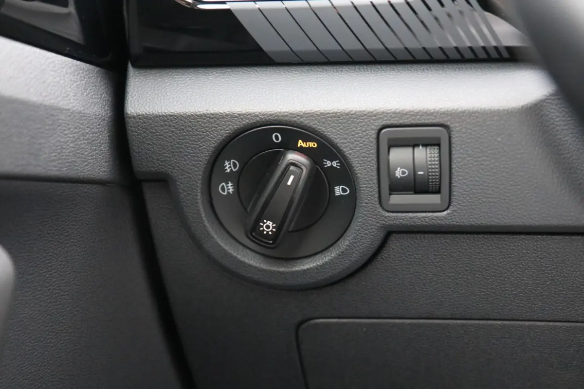 1.0 TSI 95pk Life | Navigatie | App Connect | Achteruitrijcamera | Clima