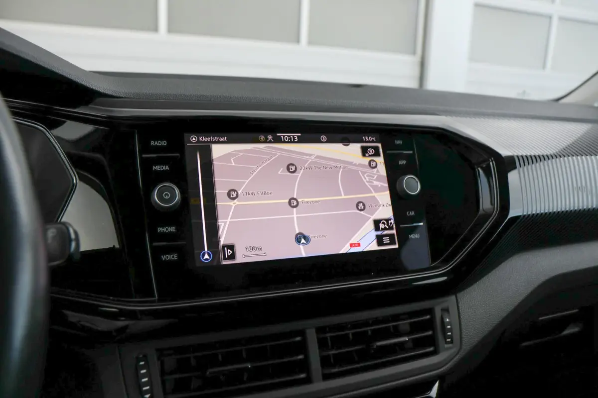 1.0 TSI 95pk Life | Navigatie | App Connect | Achteruitrijcamera | Clima