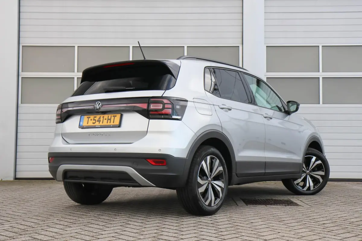 1.0 TSI 95pk Life | Navigatie | App Connect | Achteruitrijcamera | Clima