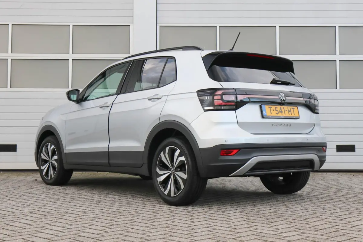 1.0 TSI 95pk Life | Navigatie | App Connect | Achteruitrijcamera | Clima