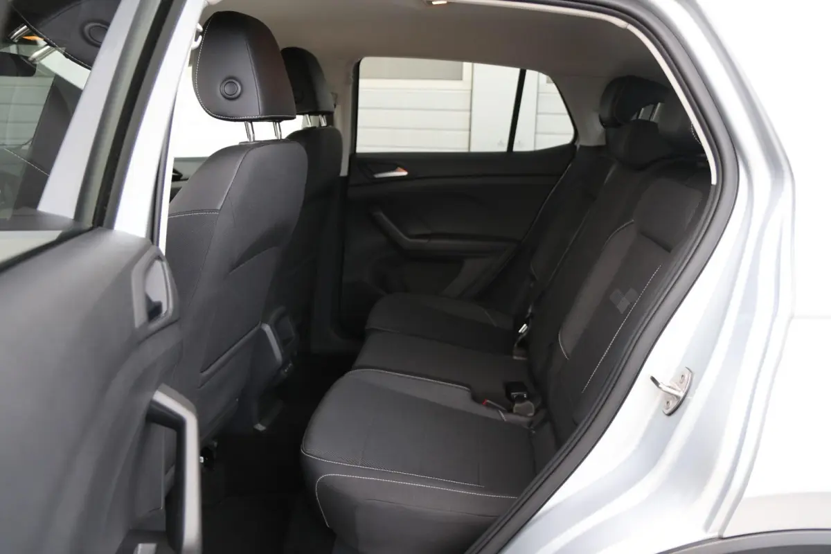 1.0 TSI 95pk Life | Navigatie | App Connect | Achteruitrijcamera | Clima