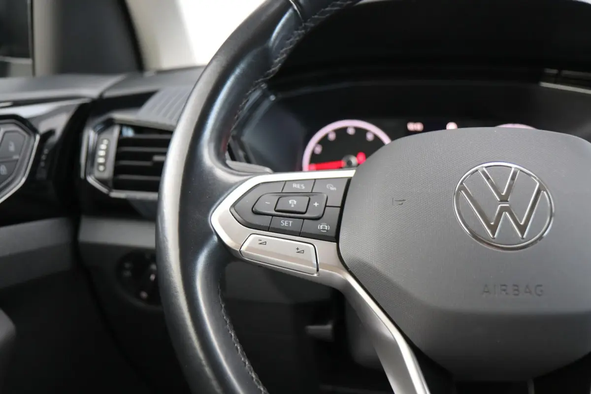 1.0 TSI 95pk Life | Navigatie | App Connect | Achteruitrijcamera | Clima
