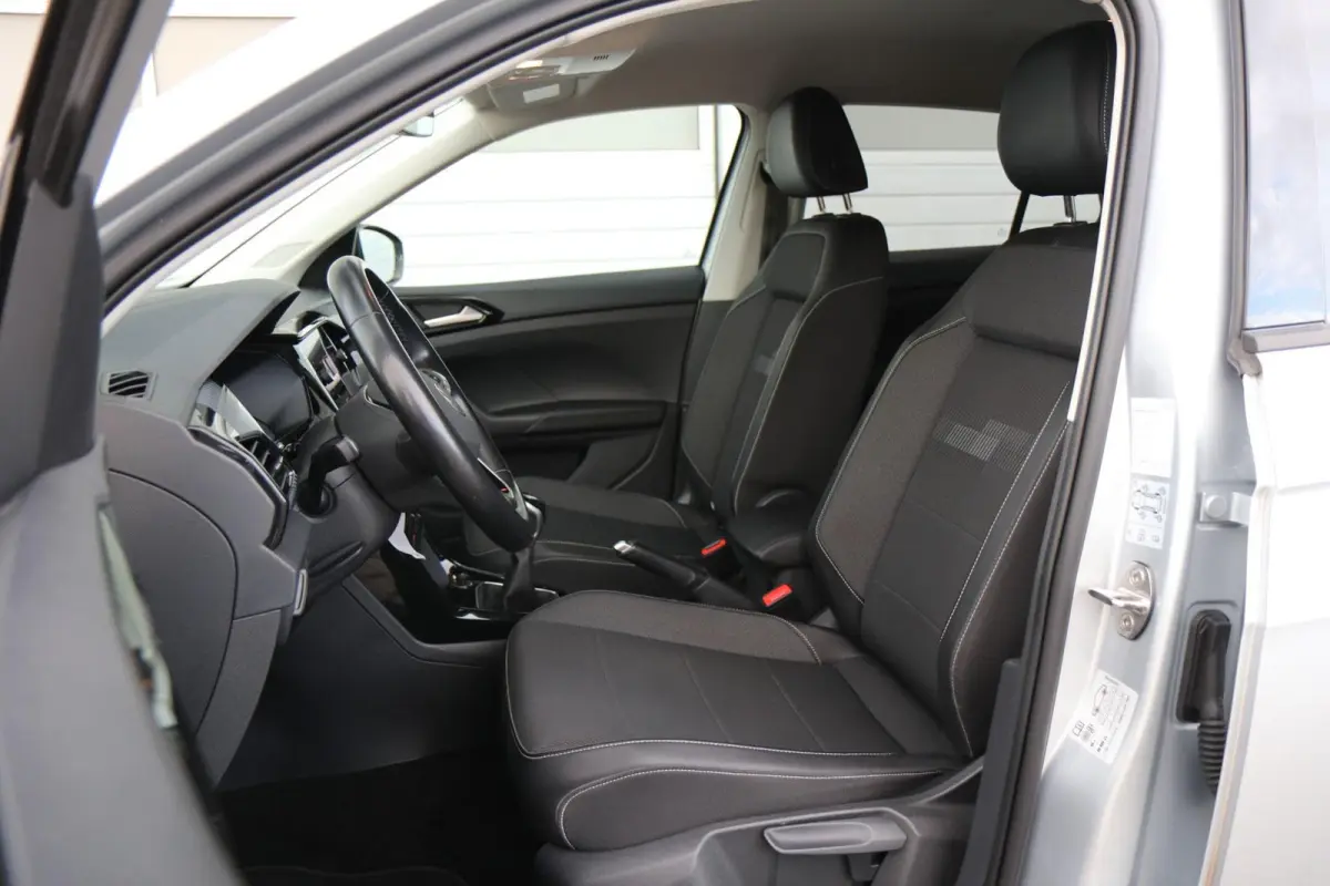 1.0 TSI 95pk Life | Navigatie | App Connect | Achteruitrijcamera | Clima