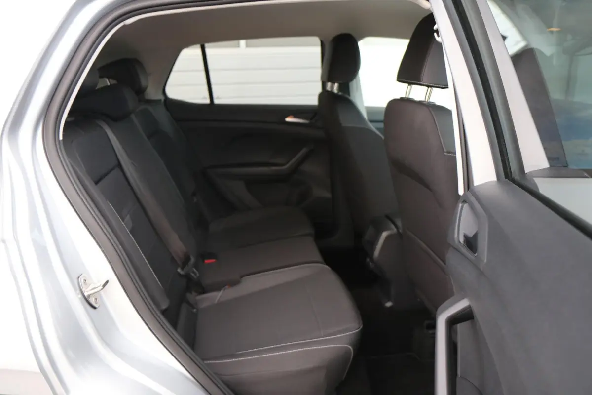 1.0 TSI 95pk Life | Navigatie | App Connect | Achteruitrijcamera | Clima