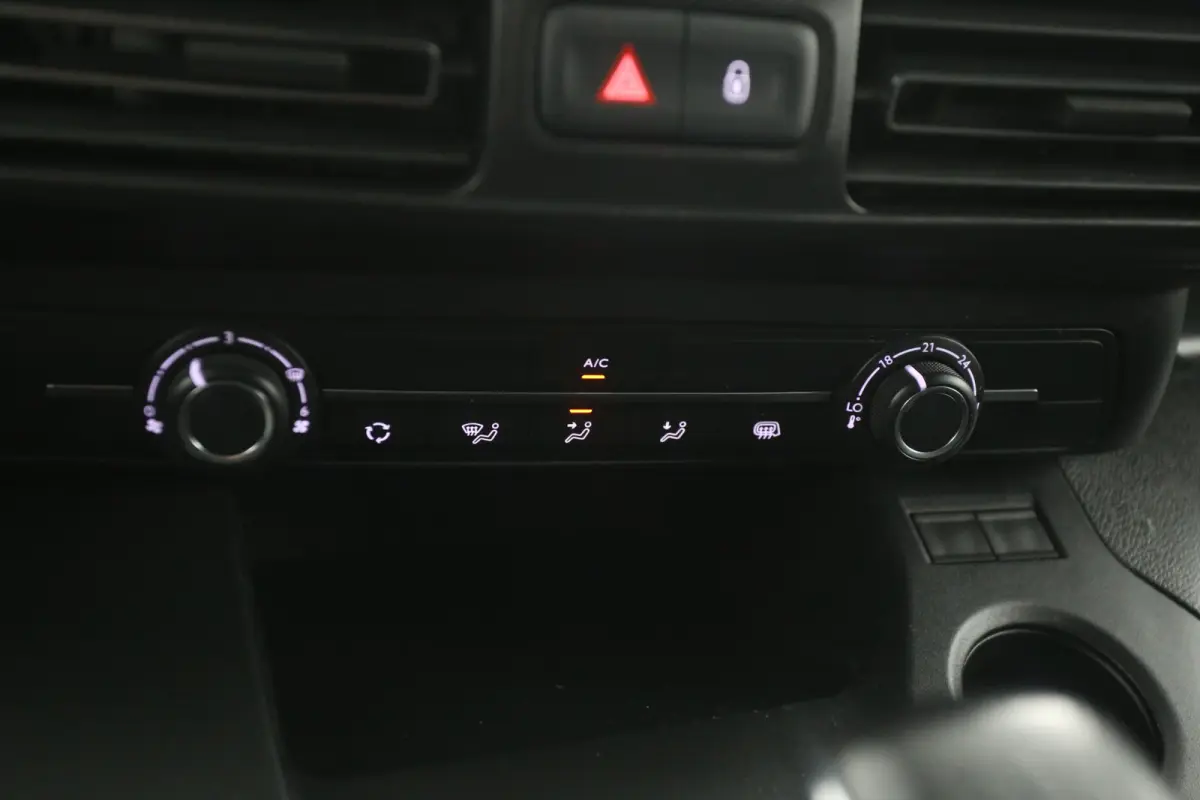 1.2 111PK | Benzine | Airco | Cruise | Camera | Carplay | Parkeersens. | Stoelverw.