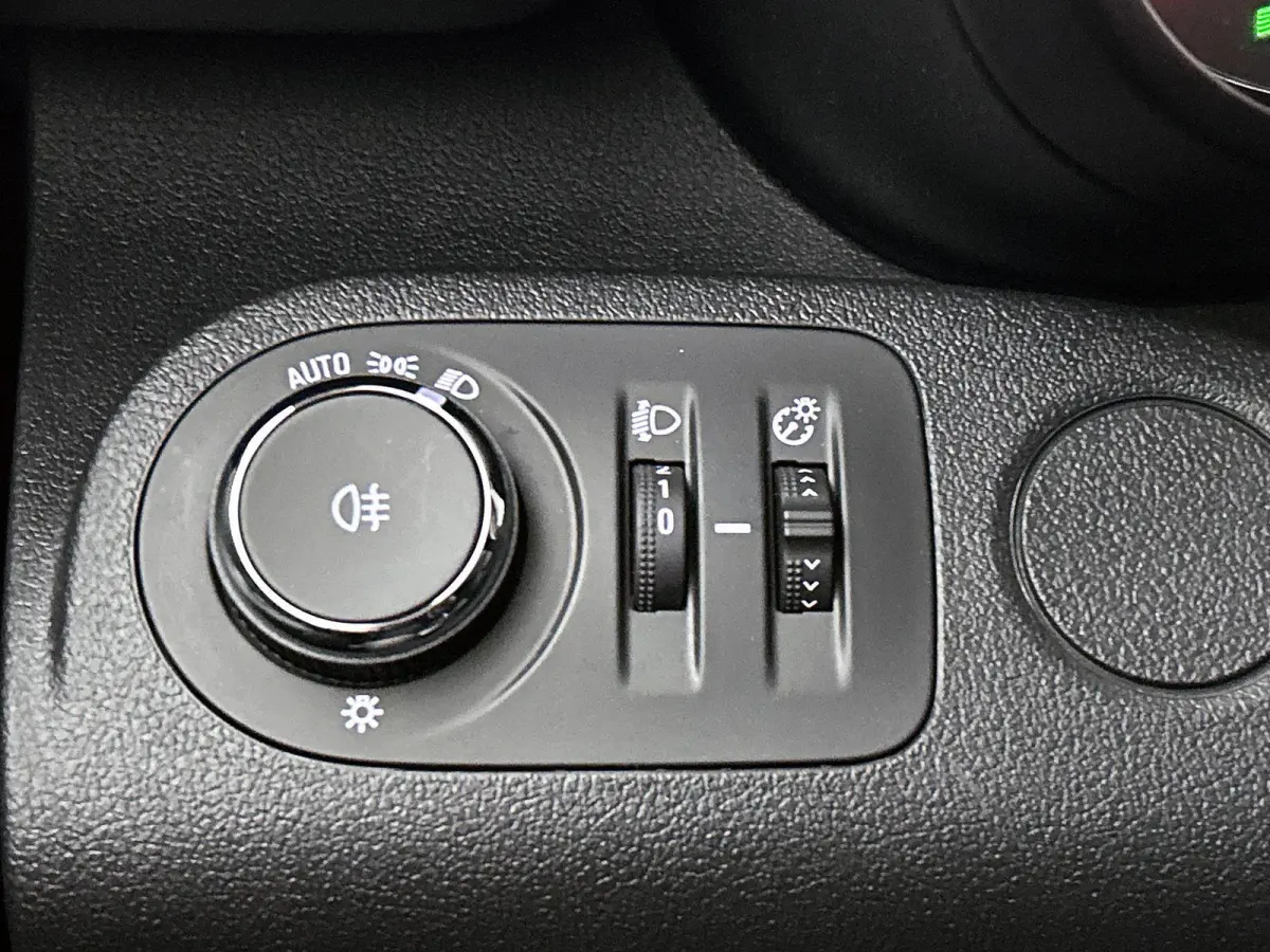 1.2 Turbo L1H1 Selection | Sensoren Achter | Houten Laadvloer | Cruise Control | Navigatie | Apple Carplay | DAB
