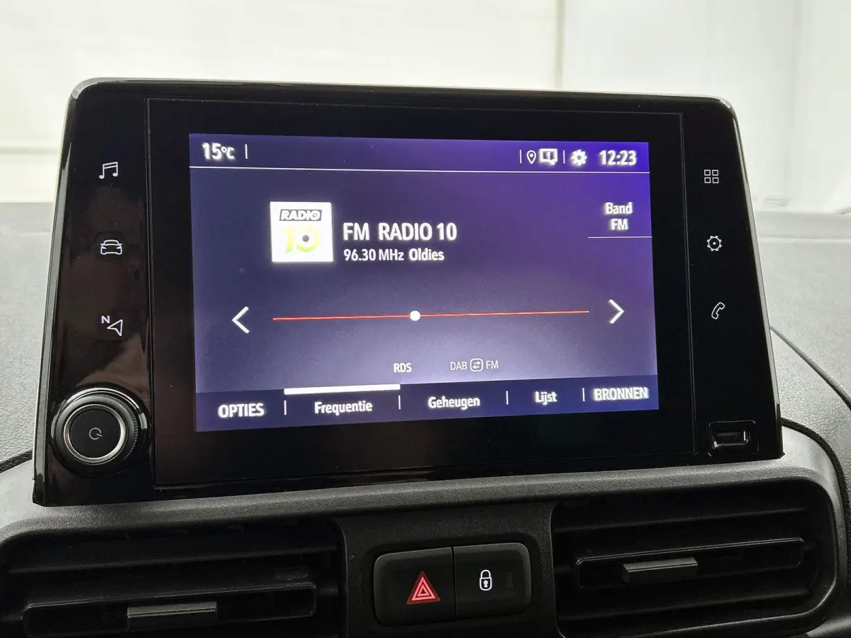 1.2 Turbo L1H1 Selection | Sensoren Achter | Houten Laadvloer | Cruise Control | Navigatie | Apple Carplay | DAB