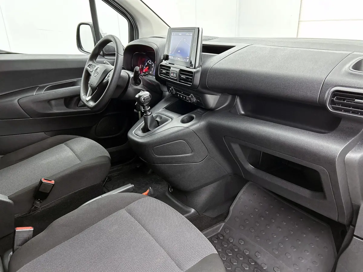 1.2 Turbo L1H1 Selection | Sensoren Achter | Houten Laadvloer | Cruise Control | Navigatie | Apple Carplay | DAB