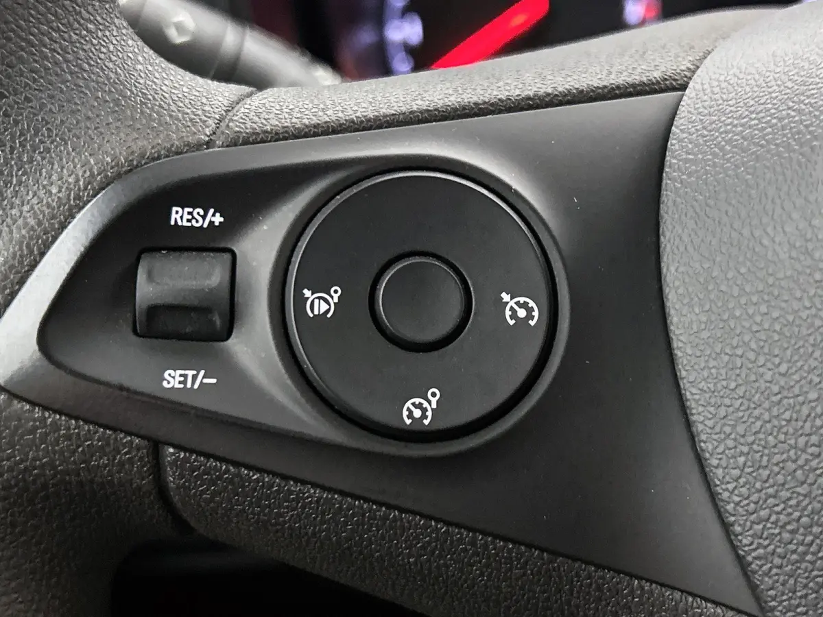 1.2 Turbo L1H1 Selection | Sensoren Achter | Houten Laadvloer | Cruise Control | Navigatie | Apple Carplay | DAB