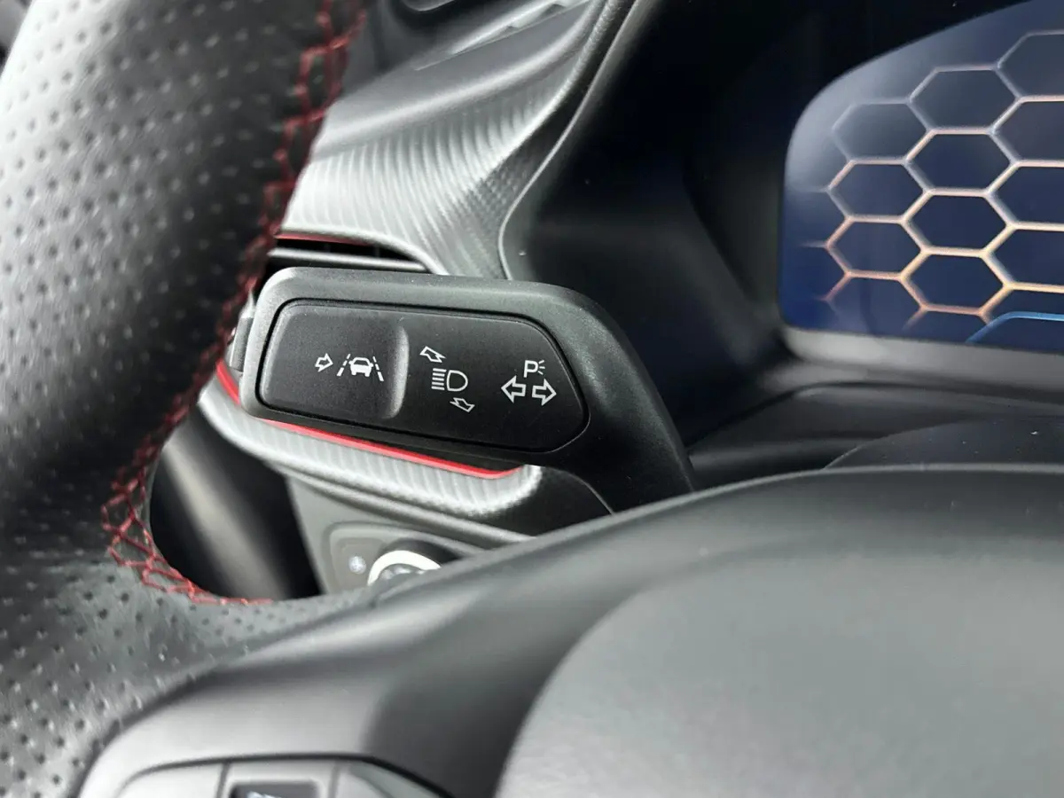 1.5 EcoBoost ST-X 200pk,Performance Pack,Cruise Contr,Apple Carpl,Android,Lane Asist,Blis,Climate Contr,Winterpakket