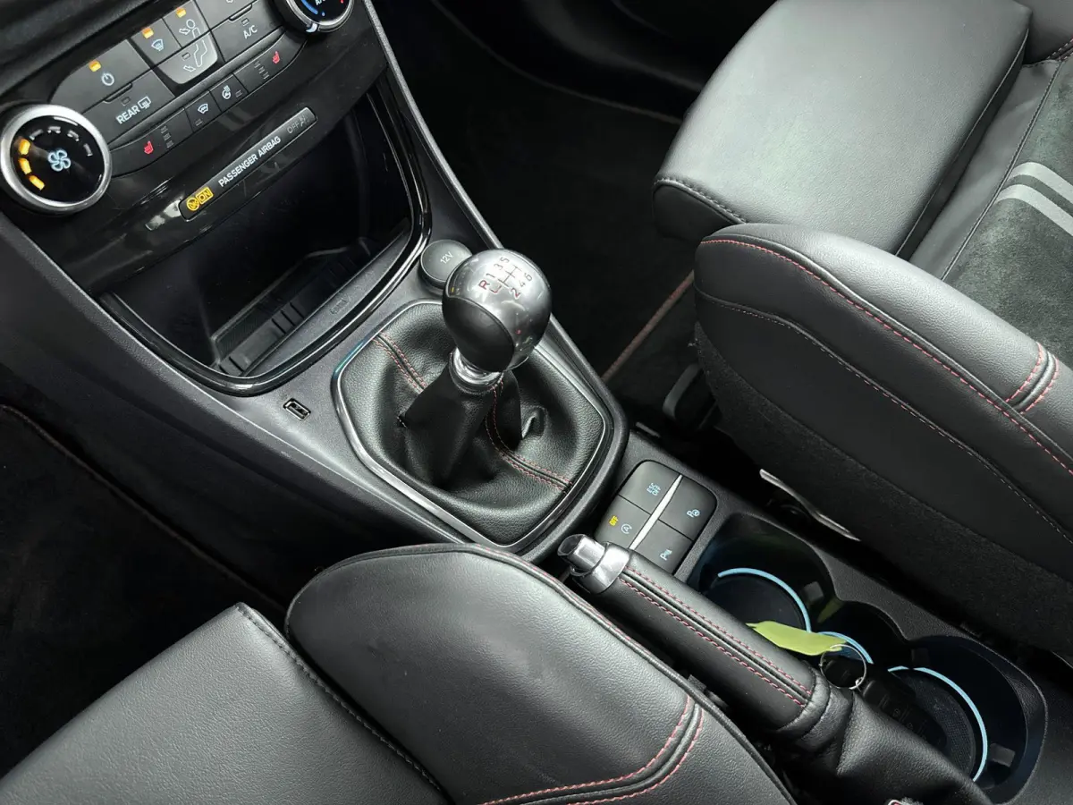 1.5 EcoBoost ST-X 200pk,Performance Pack,Cruise Contr,Apple Carpl,Android,Lane Asist,Blis,Climate Contr,Winterpakket