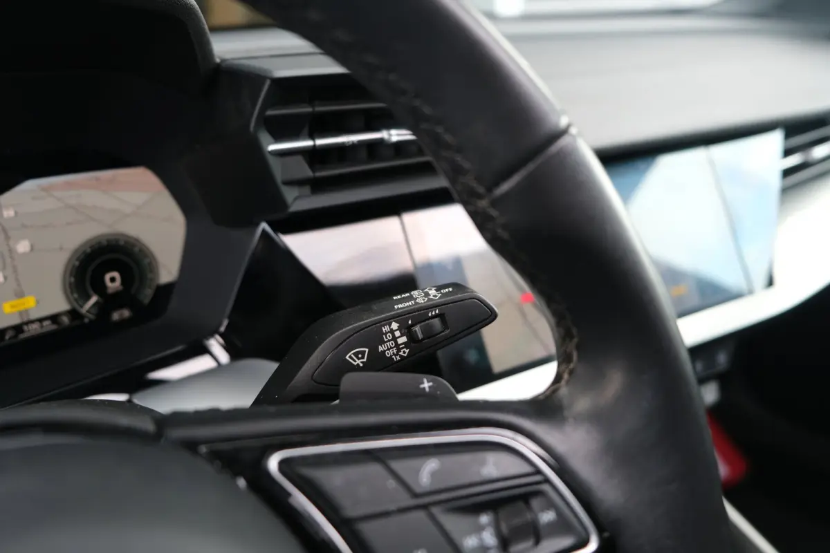 40 TFSI e 204PK S-line Pano Matrix Led Volleder Navi Carplay Cruise