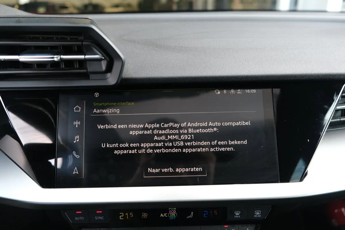 40 TFSI e 204PK S-line Pano Matrix Led Volleder Navi Carplay Cruise