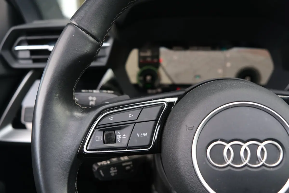 40 TFSI e 204PK S-line Pano Matrix Led Volleder Navi Carplay Cruise