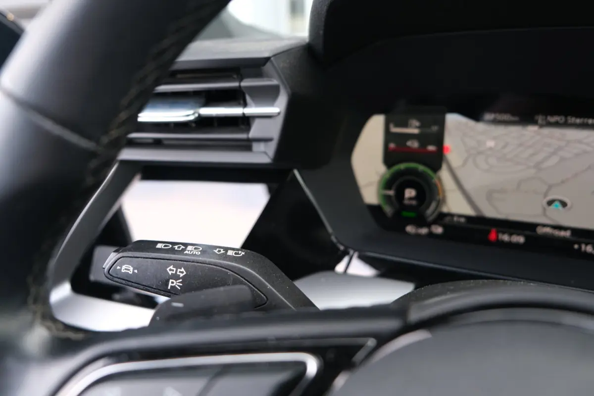40 TFSI e 204PK S-line Pano Matrix Led Volleder Navi Carplay Cruise