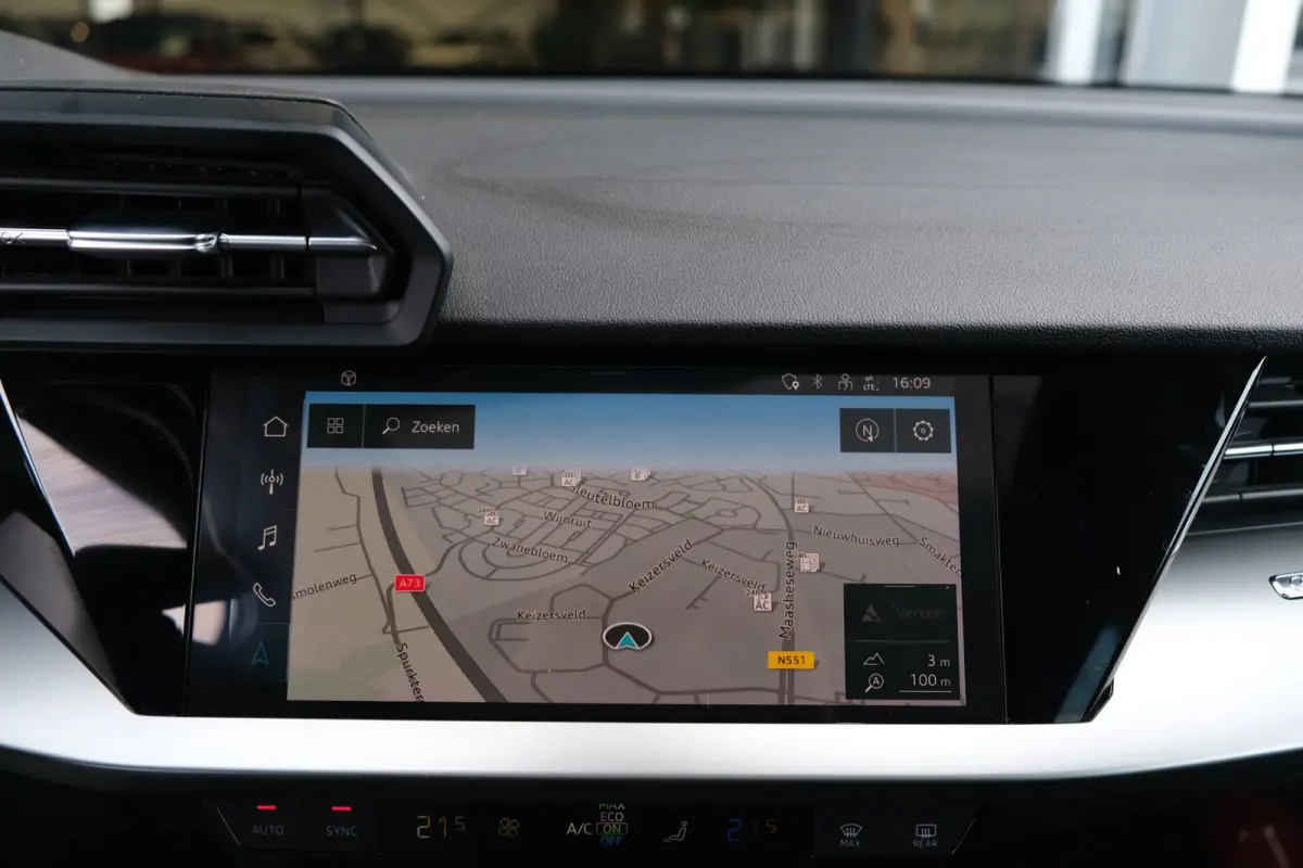 40 TFSI e 204PK S-line Pano Matrix Led Volleder Navi Carplay Cruise