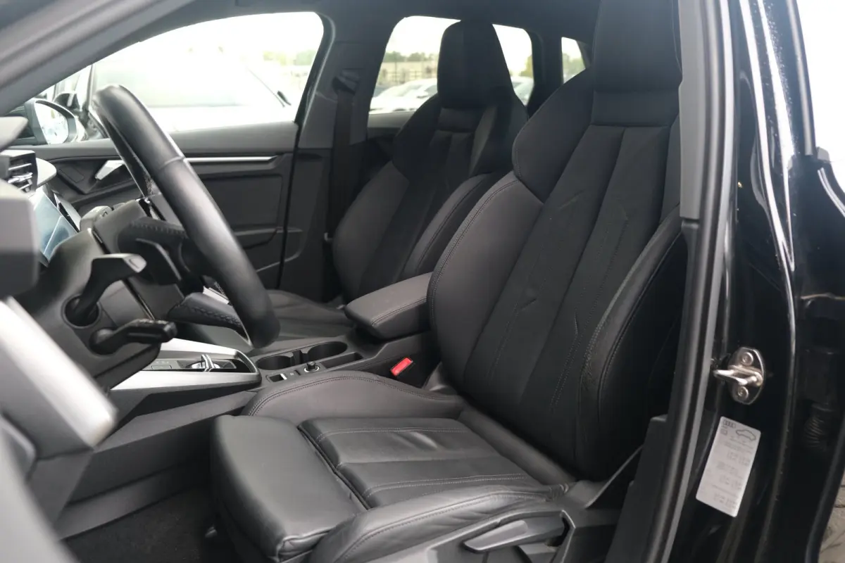 40 TFSI e 204PK S-line Pano Matrix Led Volleder Navi Carplay Cruise