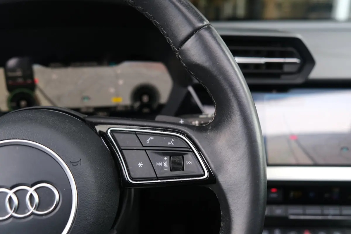 40 TFSI e 204PK S-line Pano Matrix Led Volleder Navi Carplay Cruise