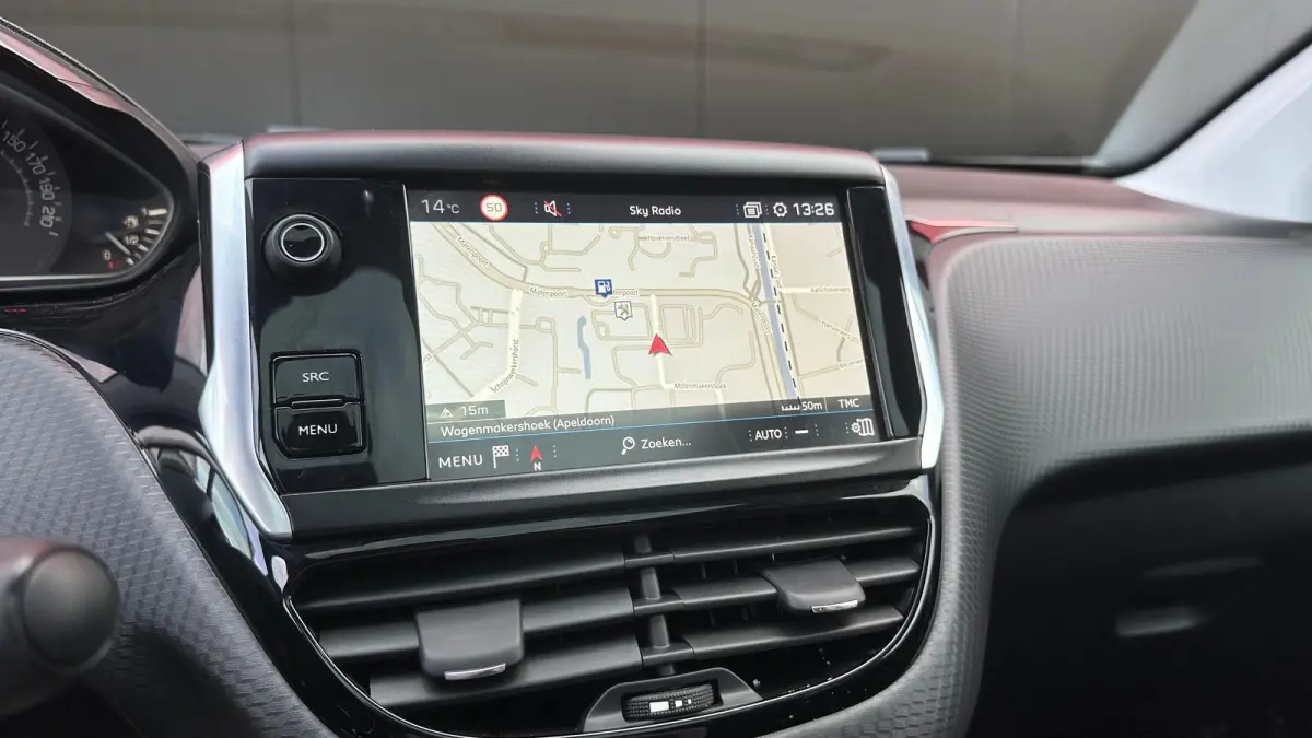1.2 PureTech GT-Line | Cruise Control | Panoramadak | Climate Control | Achteruitrij Camera | Achteruitrijcamera standaard | Airco (automatisch) | Bluetooth telefoonvoorbereiding