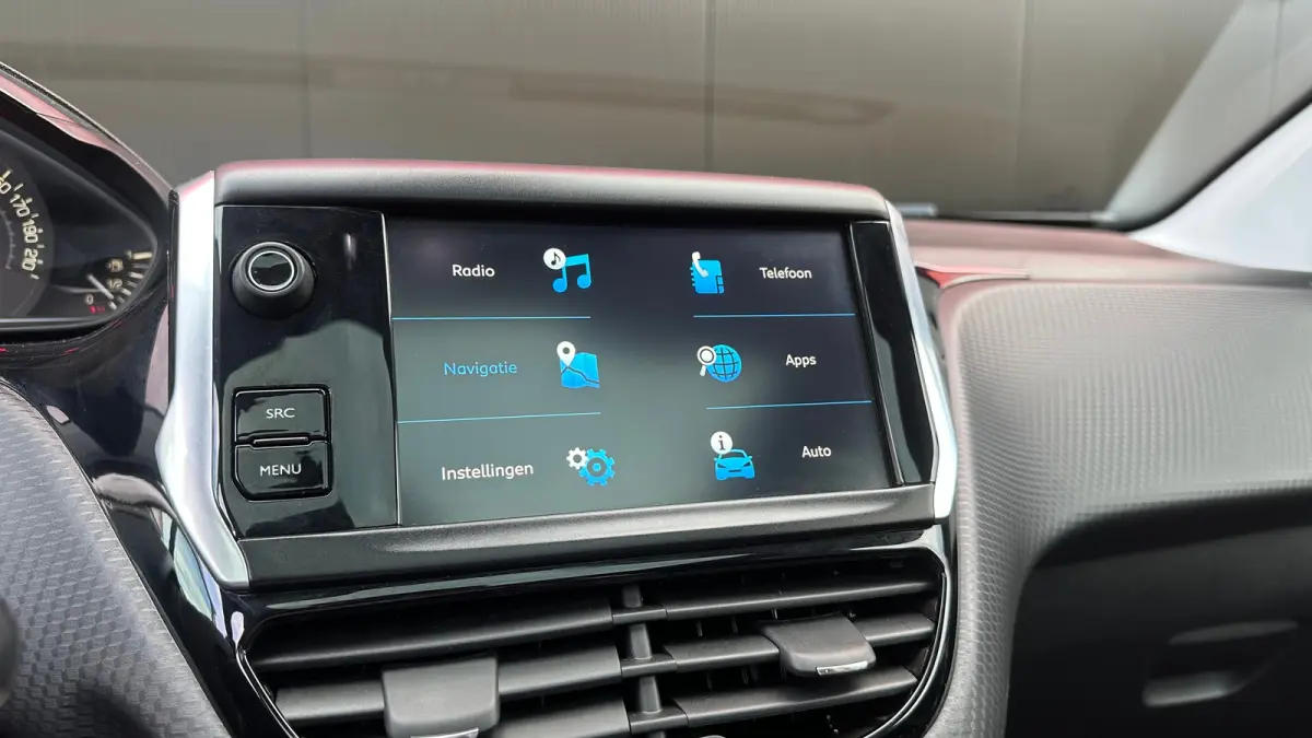 1.2 PureTech GT-Line | Cruise Control | Panoramadak | Climate Control | Achteruitrij Camera | Achteruitrijcamera standaard | Airco (automatisch) | Bluetooth telefoonvoorbereiding