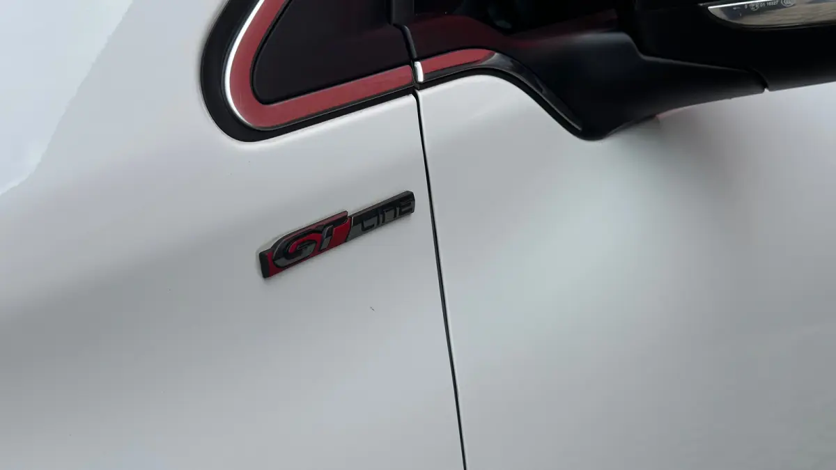 1.2 PureTech GT-Line | Cruise Control | Panoramadak | Climate Control | Achteruitrij Camera | Achteruitrijcamera standaard | Airco (automatisch) | Bluetooth telefoonvoorbereiding