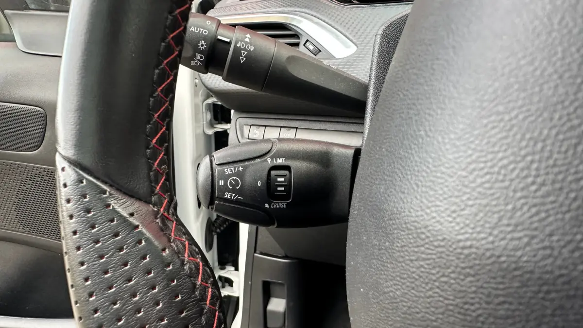 1.2 PureTech GT-Line | Cruise Control | Panoramadak | Climate Control | Achteruitrij Camera | Achteruitrijcamera standaard | Airco (automatisch) | Bluetooth telefoonvoorbereiding