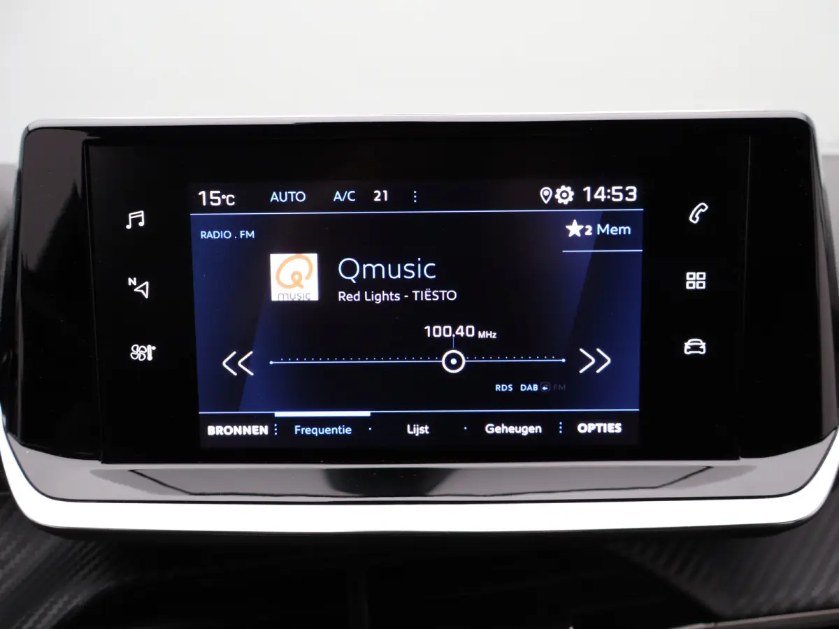 1.2 PureTech Allure Pack Carplay | Camera | Stoelverwarming | PDC | Cruise Control | Climate Control | 16" Lichtmetalen Velgen