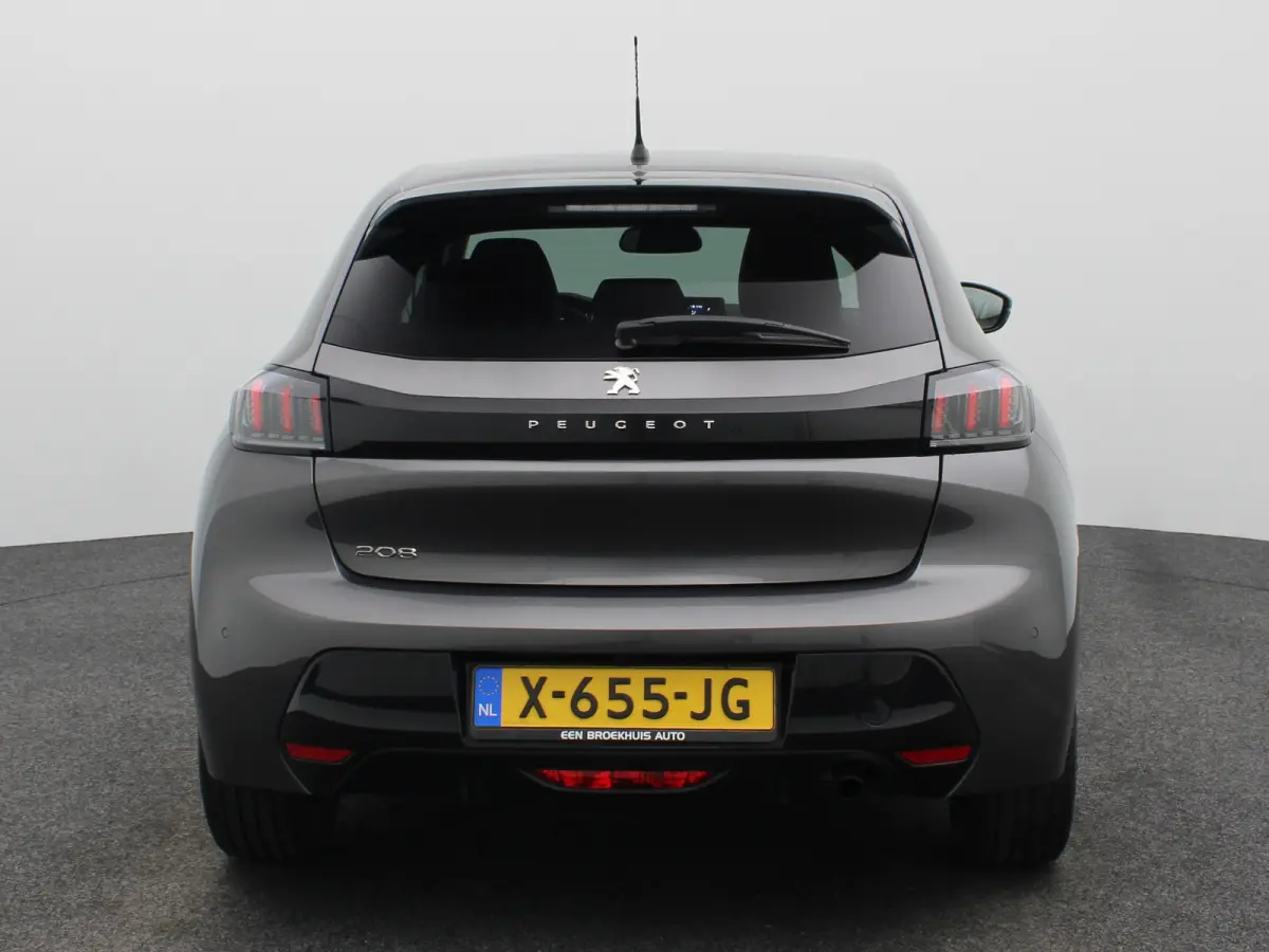 1.2 PureTech Allure Pack Carplay | Camera | Stoelverwarming | PDC | Cruise Control | Climate Control | 16" Lichtmetalen Velgen