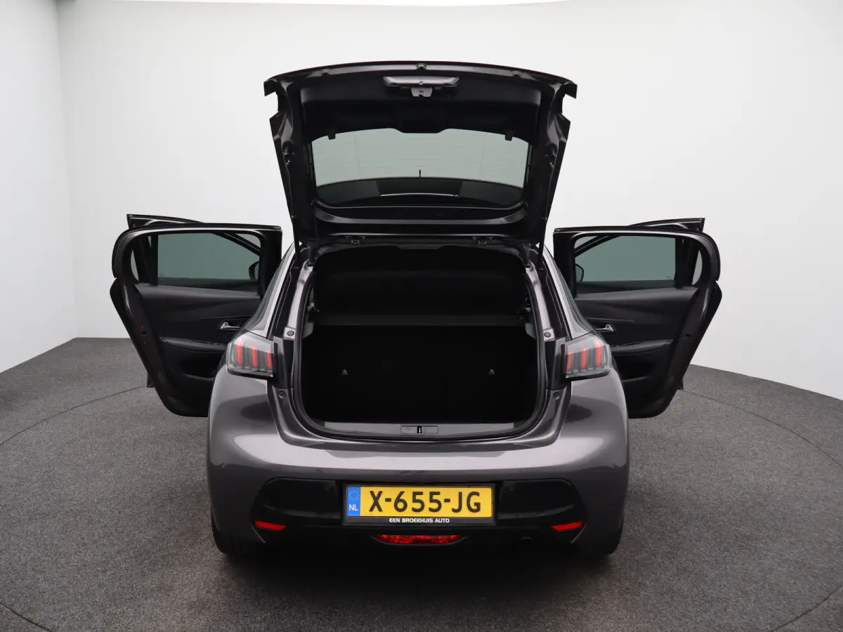 1.2 PureTech Allure Pack Carplay | Camera | Stoelverwarming | PDC | Cruise Control | Climate Control | 16" Lichtmetalen Velgen