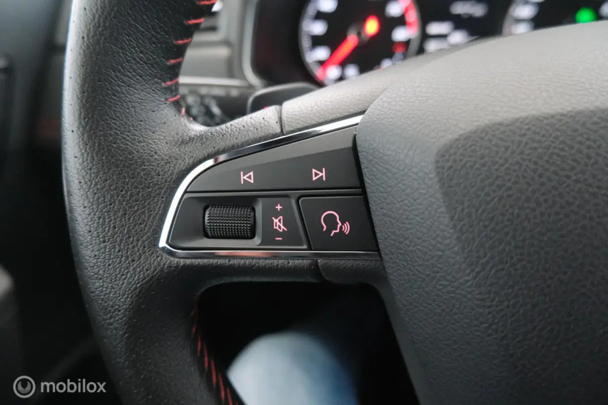 1.0 TSI FR Launch Edition automaat|trekhaak|led|stoelverw.|lmv17