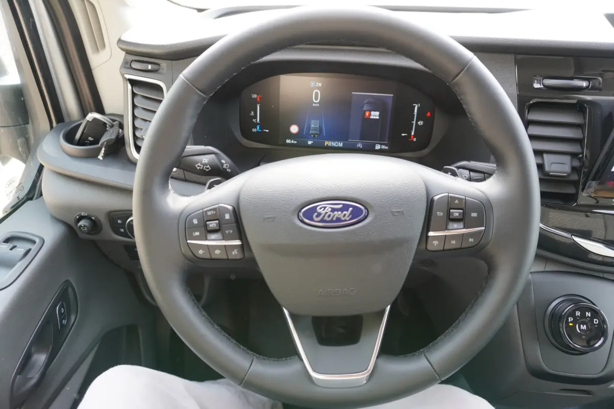 350L 2.0 TDCI 165PK L3H2 Limited Automaat nr.V114 | Airco | adap.Cruise | 360 Camera | Navi | Trekhaak