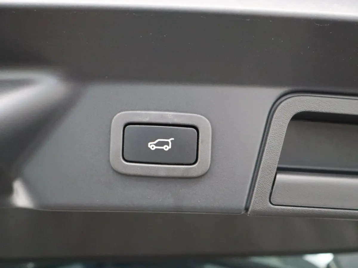 2.0 P400e R-Dynamic SE