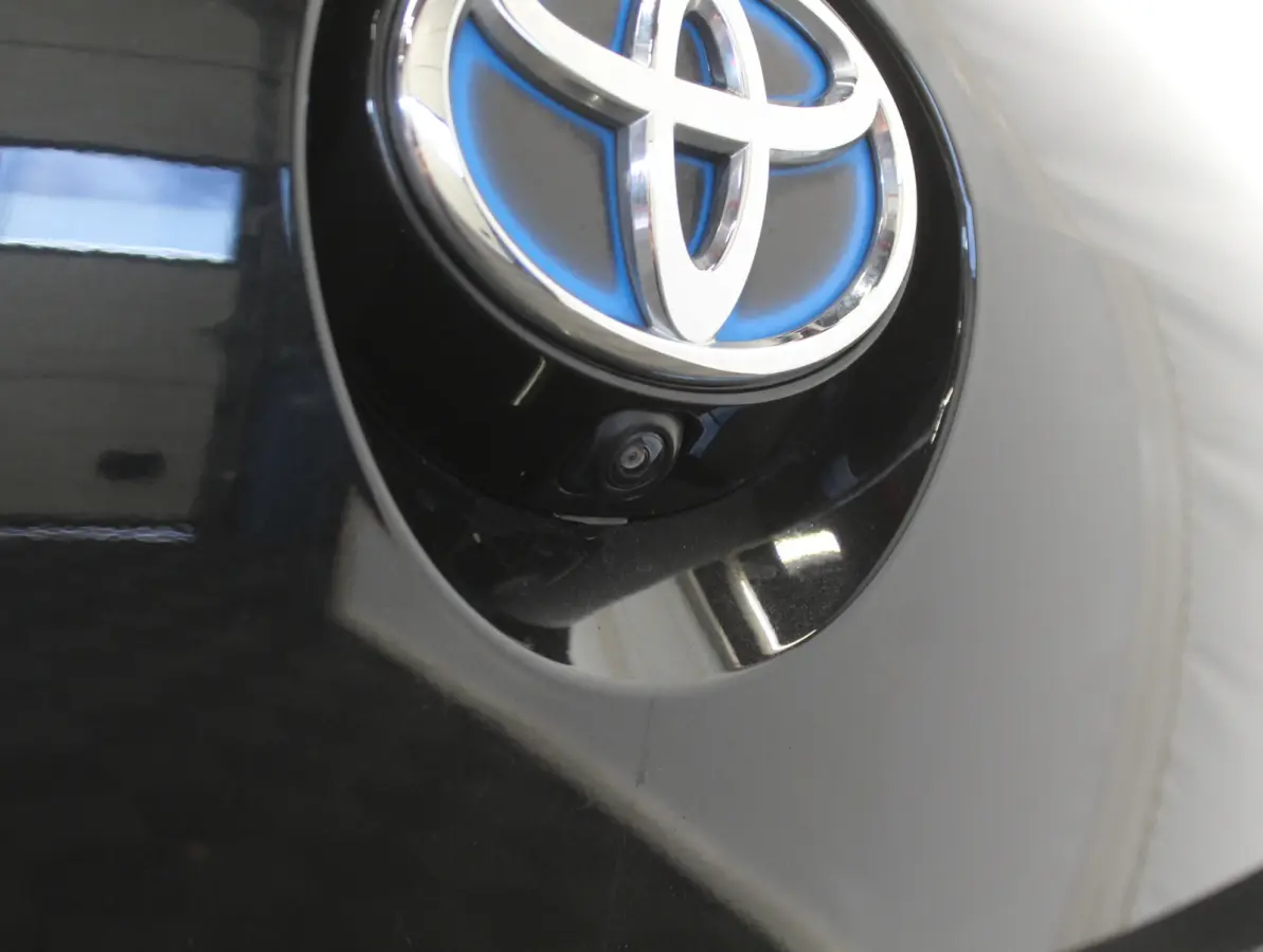 Hybrid 140 Active CARPLAY | ADAPCRUISE | CAMERA | LED | LMV16 | NAVI | DAB | CLIMATE