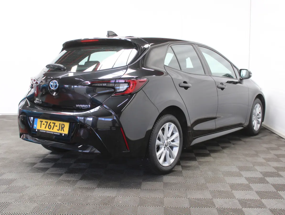 Hybrid 140 Active CARPLAY | ADAPCRUISE | CAMERA | LED | LMV16 | NAVI | DAB | CLIMATE