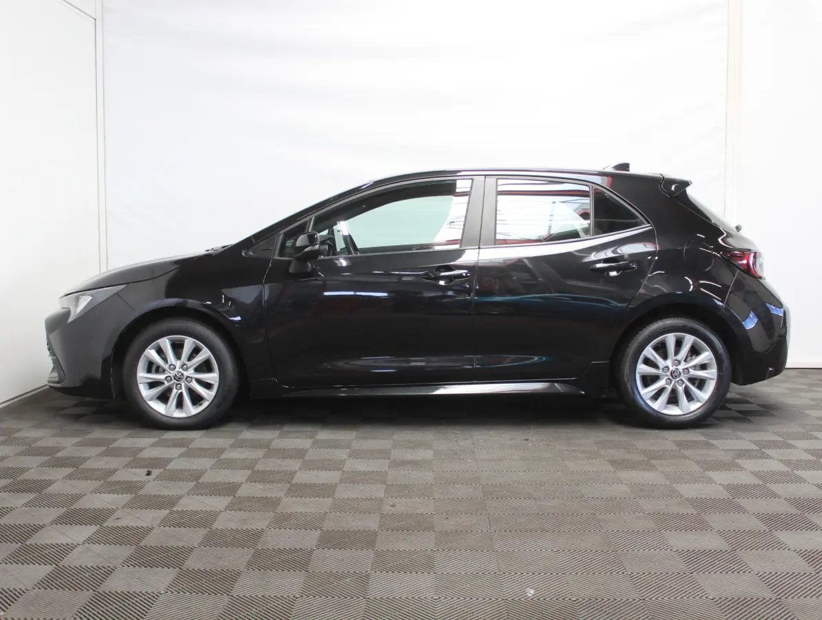 Hybrid 140 Active CARPLAY | ADAPCRUISE | CAMERA | LED | LMV16 | NAVI | DAB | CLIMATE