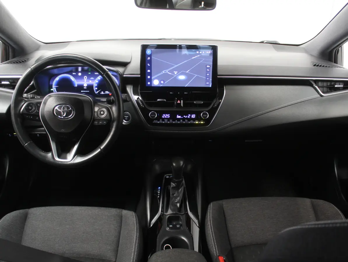 Hybrid 140 Active CARPLAY | ADAPCRUISE | CAMERA | LED | LMV16 | NAVI | DAB | CLIMATE