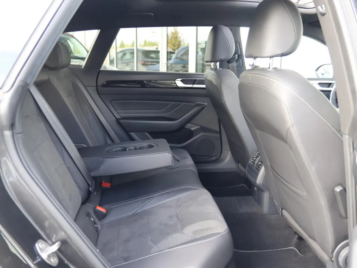 1.4 TSI eHybrid R-Line Business+ | Panoramadak