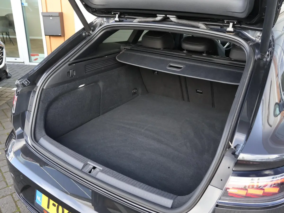 1.4 TSI eHybrid R-Line Business+ | Panoramadak