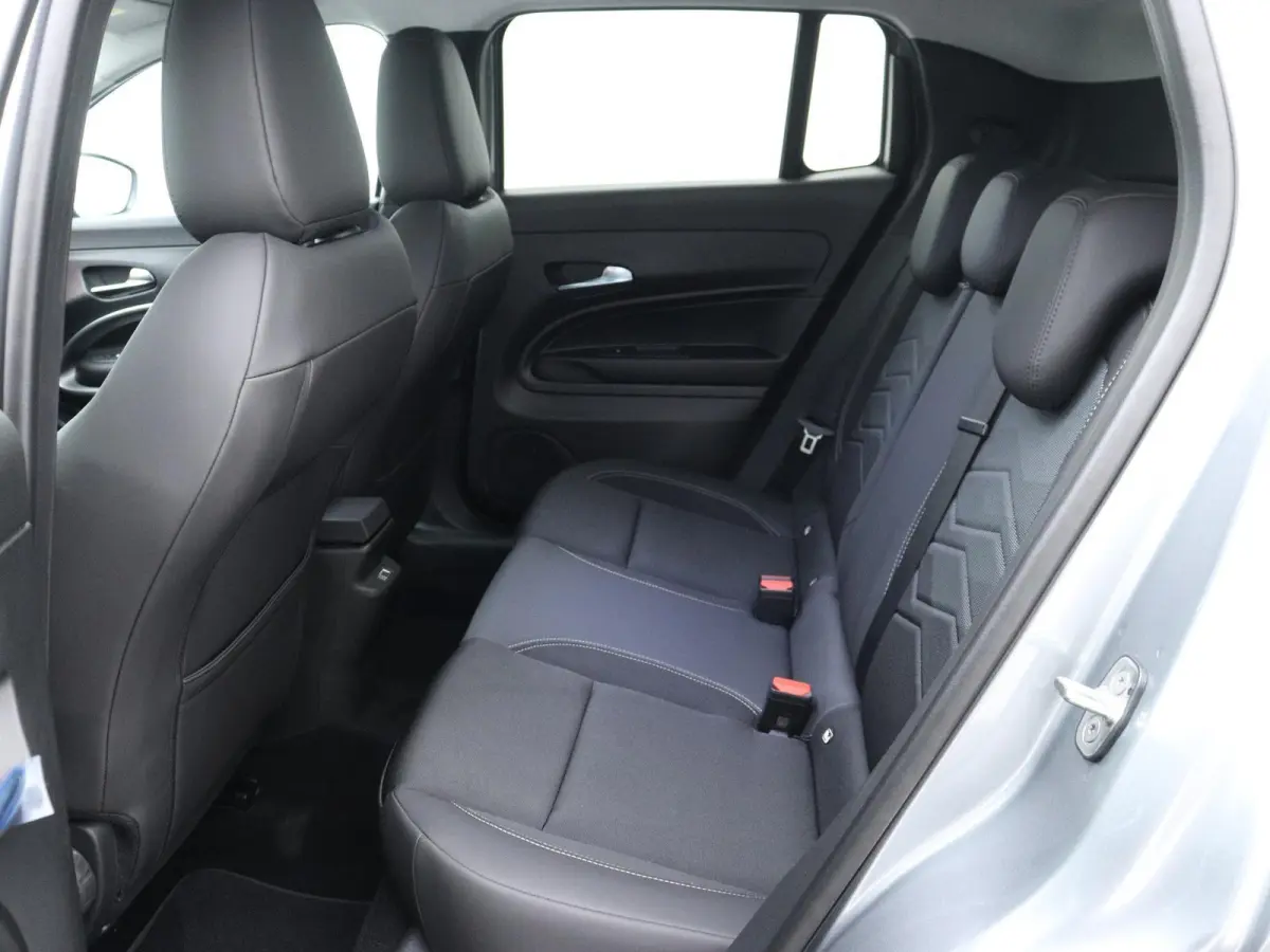 Summit 54 kWh | DEMONSTRATIE MODEL | NAV | CARPLAY | WINTER PACK | CAM | PDC | ECC | LMV |