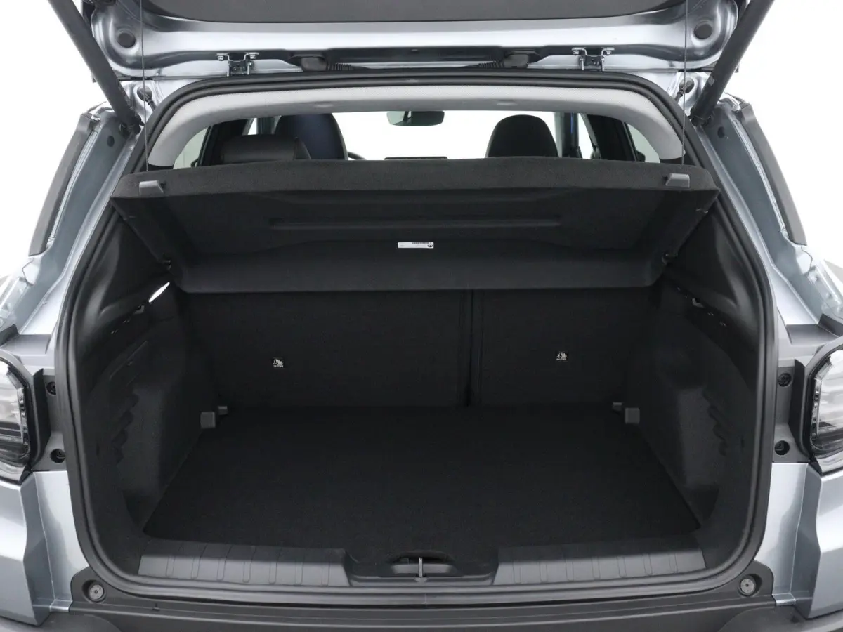 Summit 54 kWh | DEMONSTRATIE MODEL | NAV | CARPLAY | WINTER PACK | CAM | PDC | ECC | LMV |
