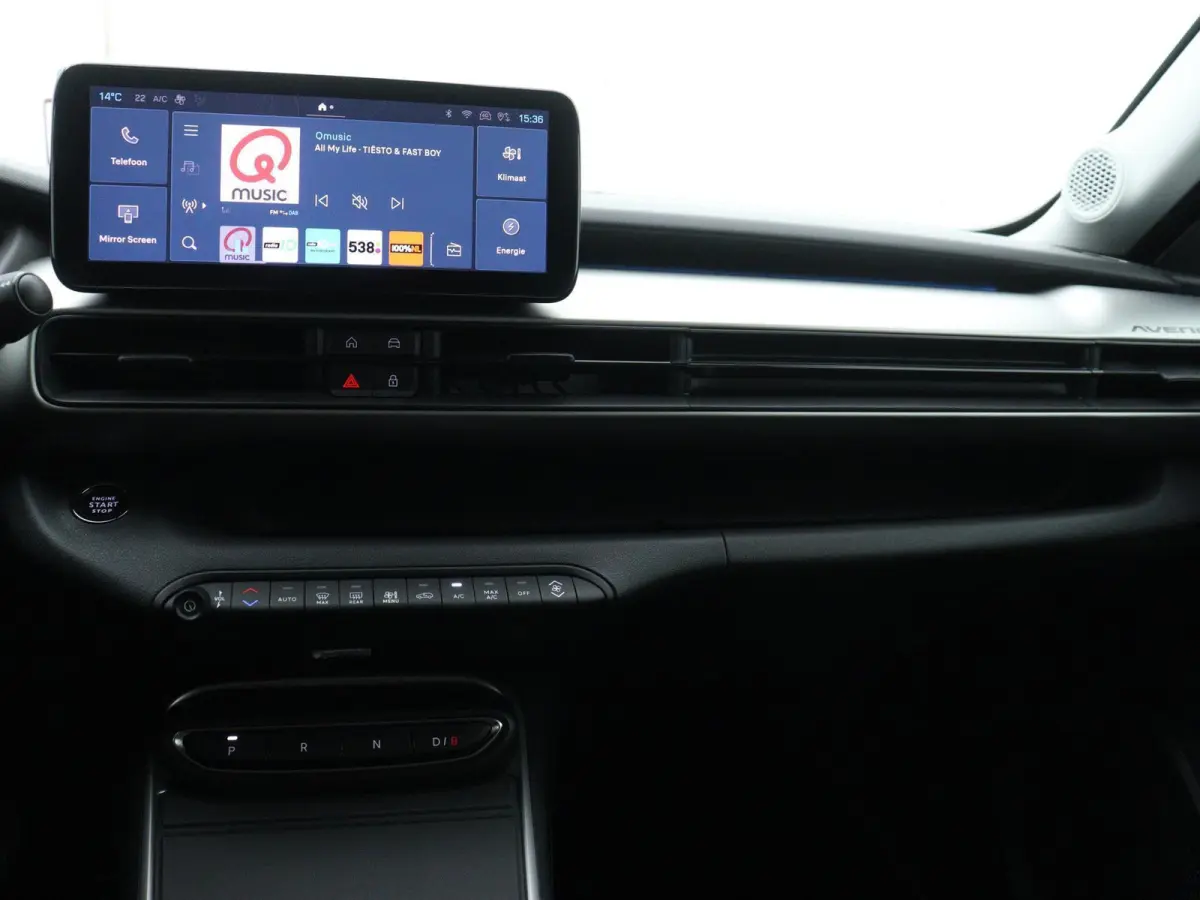 Summit 54 kWh | DEMONSTRATIE MODEL | NAV | CARPLAY | WINTER PACK | CAM | PDC | ECC | LMV |