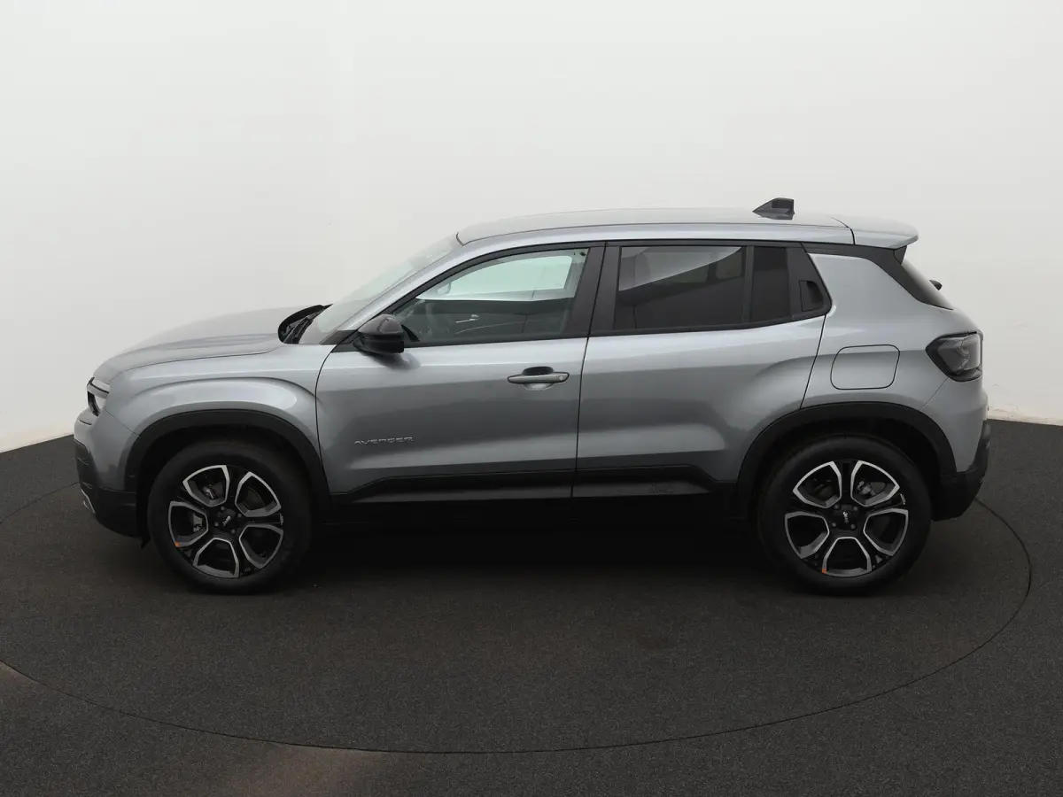 Summit 54 kWh | DEMONSTRATIE MODEL | NAV | CARPLAY | WINTER PACK | CAM | PDC | ECC | LMV |