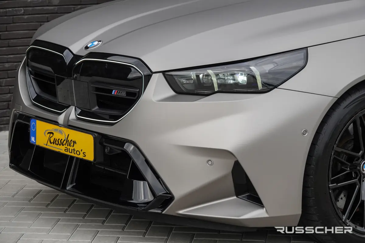 M5 727Pk 4.4L V8 Hybride | M-Drivers Package | Shadowline | Bowers&Wilkins | Matte Grey Aluminium wrap | 21''