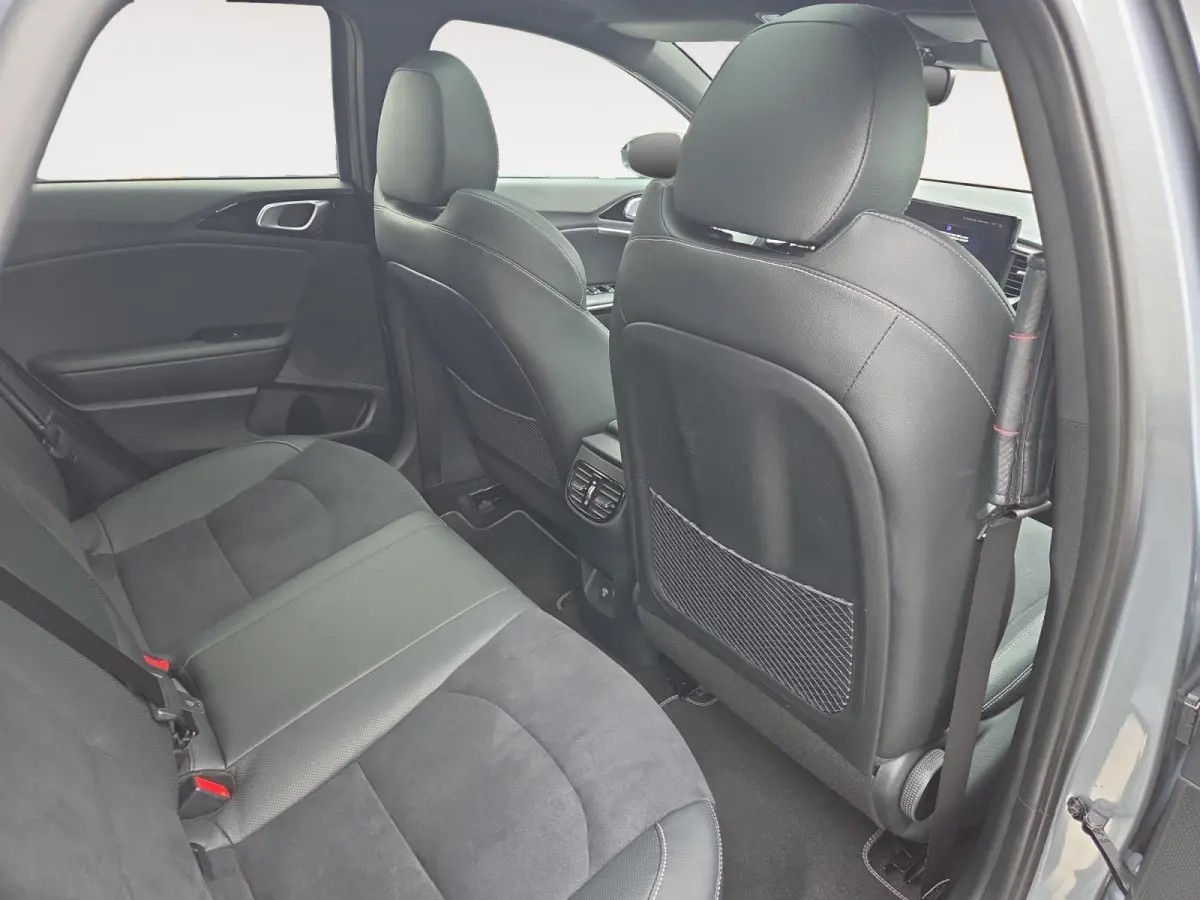 1.0 T-GDi GT-Line | Airco | Navi | Camera | Panoramadak | Stoelverwarming | Stuurverwarming | Cruise Control |