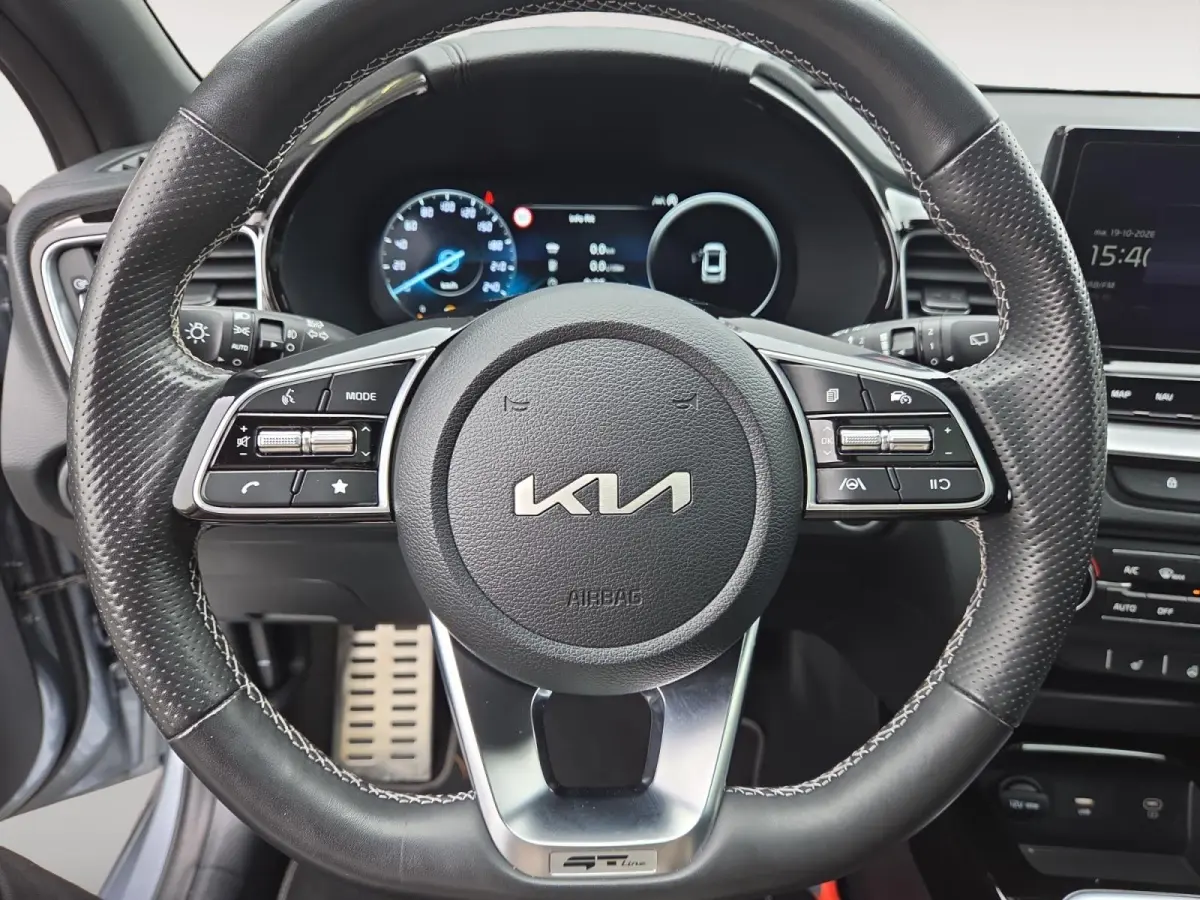 1.0 T-GDi GT-Line | Airco | Navi | Camera | Panoramadak | Stoelverwarming | Stuurverwarming | Cruise Control |