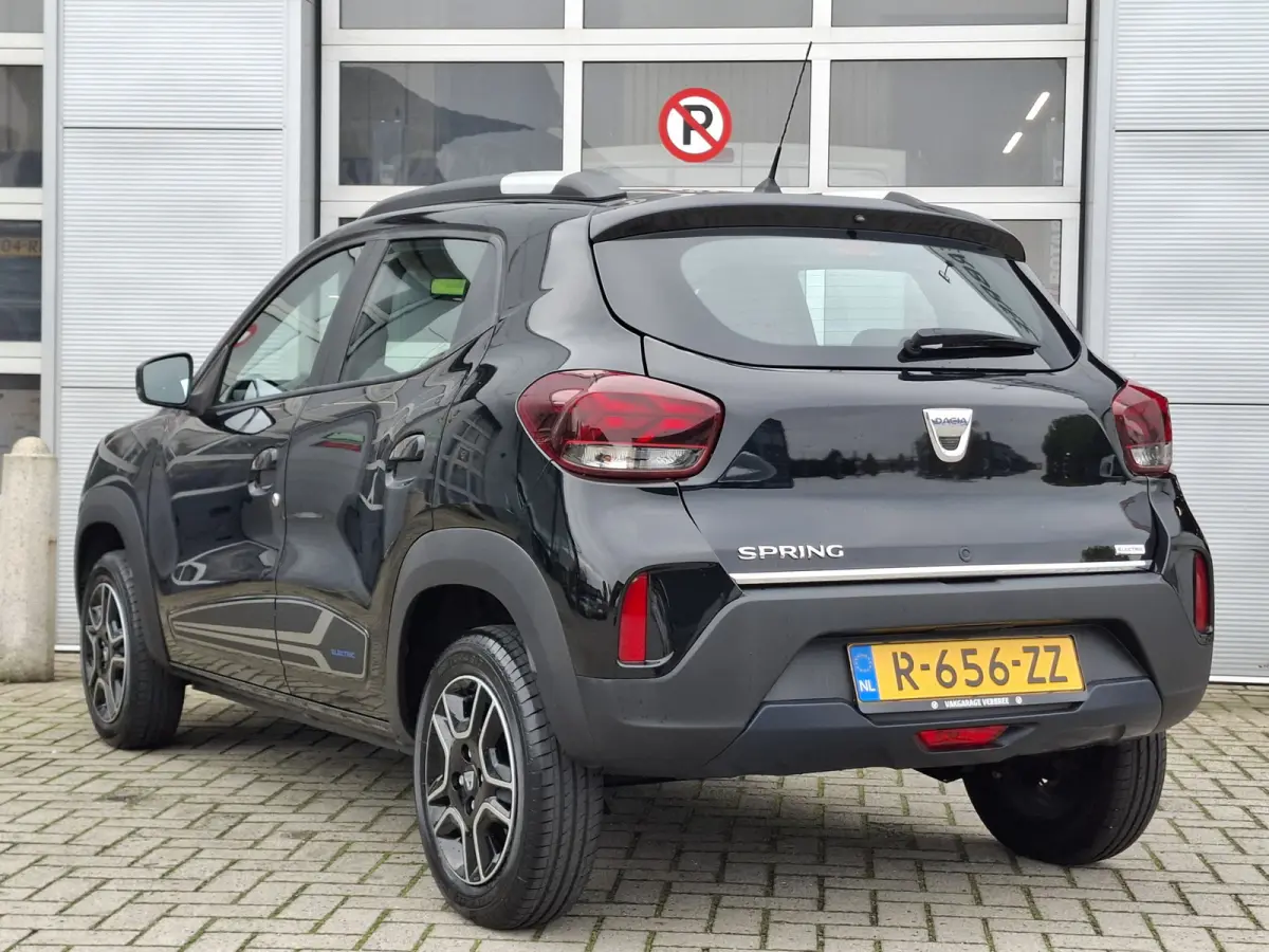 Comfort 27 kWh | SoH 93.3% | Lichtmetalen Velgen 14" | Radio | Airco | Kunstlederen/Stoffen Bekleding |