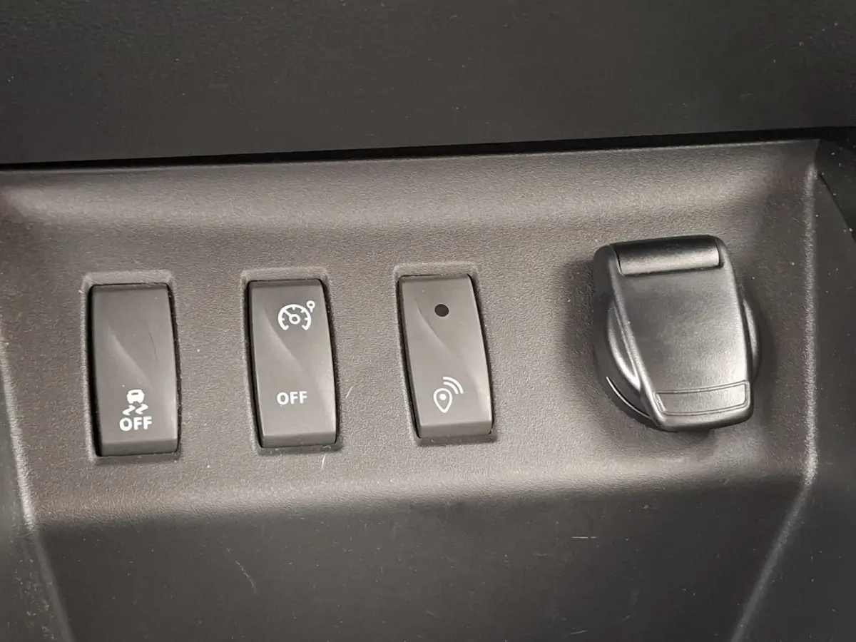 Comfort 27 kWh | SoH 93.3% | Lichtmetalen Velgen 14" | Radio | Airco | Kunstlederen/Stoffen Bekleding |