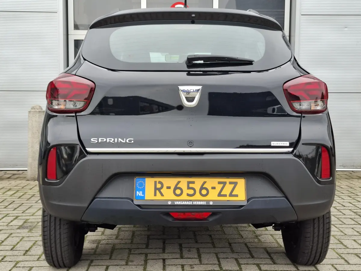 Comfort 27 kWh | SoH 93.3% | Lichtmetalen Velgen 14" | Radio | Airco | Kunstlederen/Stoffen Bekleding |