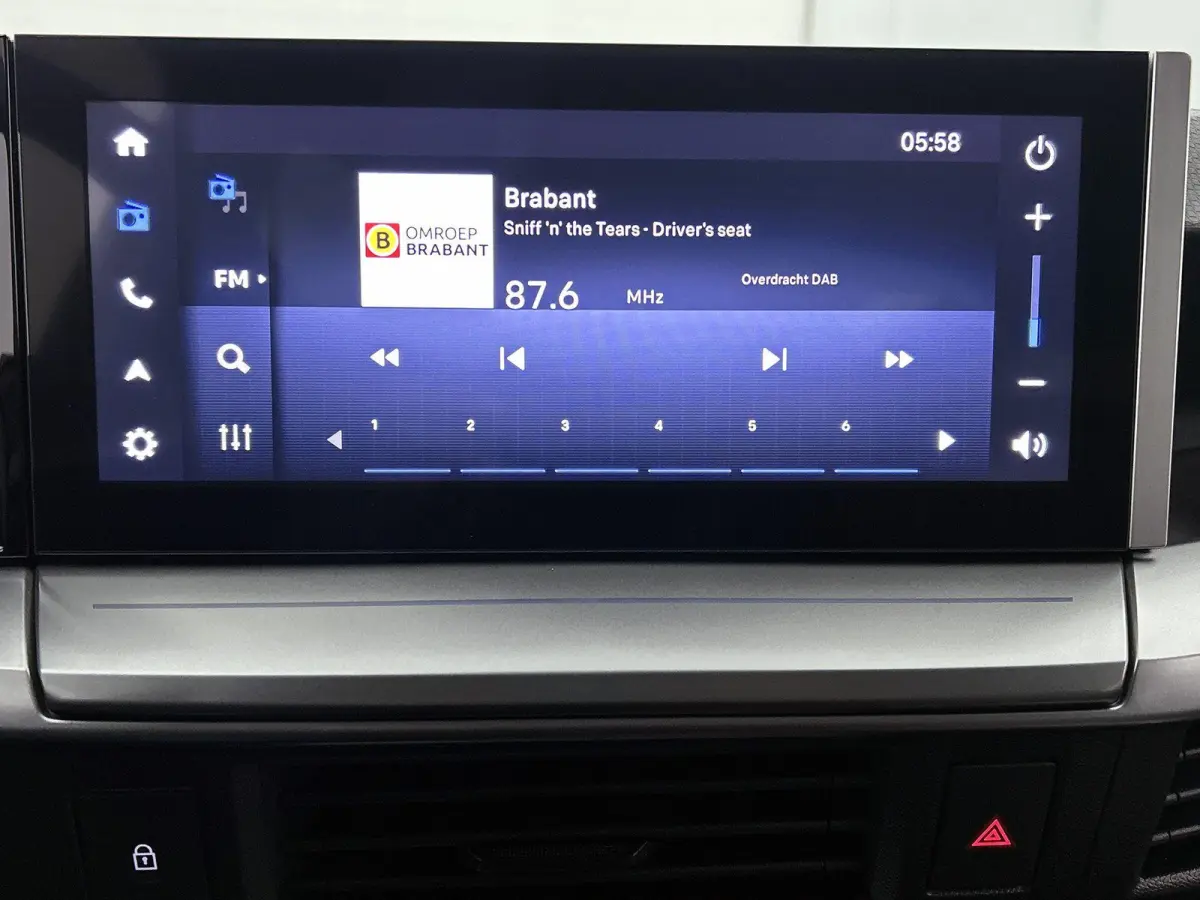 1.2 110pk Hybrid GS Automaat Stoel & Stuur & Voorruit verwarming | Climate Control | Cruise Control | Navigatie | Camera | Apple Carplay/Android Auto |