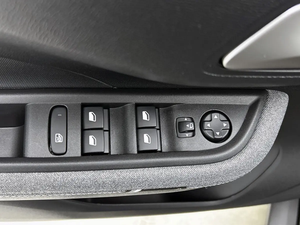 1.2 110pk Hybrid GS Automaat Stoel & Stuur & Voorruit verwarming | Climate Control | Cruise Control | Navigatie | Camera | Apple Carplay/Android Auto |